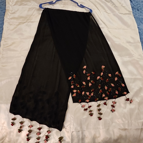 Vintage Womens Black Sheer Scarf/Shawl with Rosebuds & Fringe Accents 60" x 16" - Picture 8 of 10